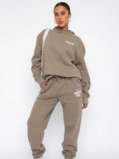 Isla | Casual Cropped Women’s Tracksuit with Back Print